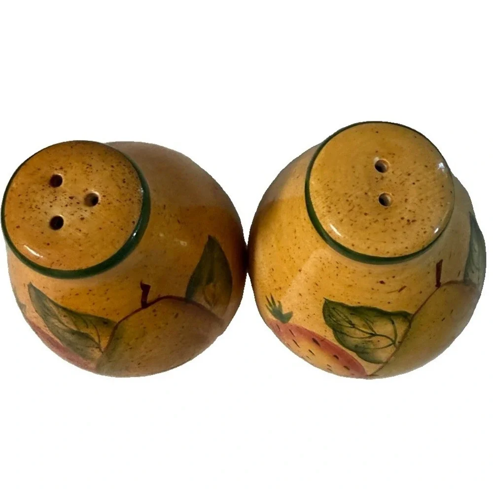 Vtg Hand Painted Ceramic Fruit Salt And Pepper Shakers Pear Strawberry 3